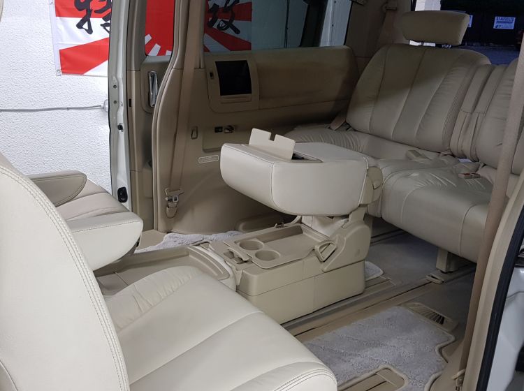 now sold thanks!!!!!!Nissan elgrand rider white automatic 8 seater fresh import in stock excellent condition px and finance 6 months warranty