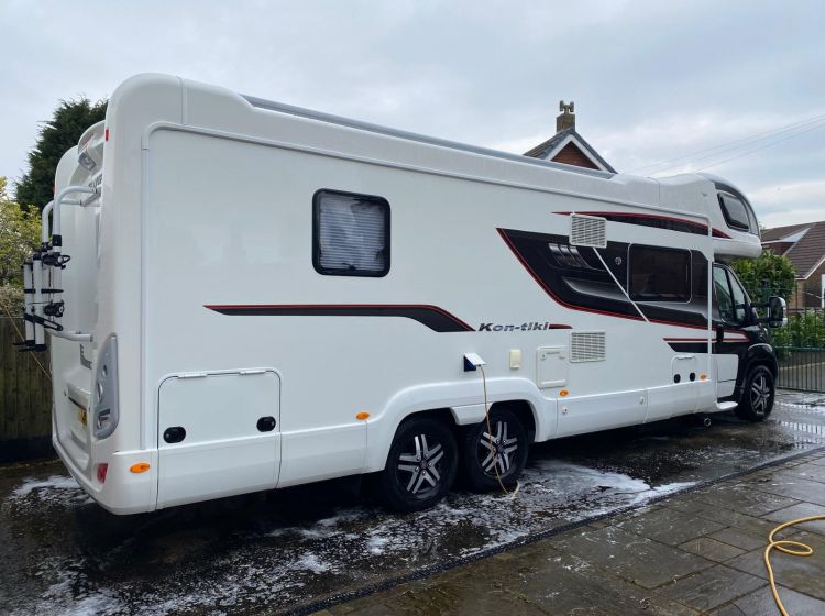 now sold !!!!!swift kontiki 669 1 previous owner 2.3 manual gearbox highline 6 berth only 9800 miles 2017	Px finance 12 months nationwide warranty